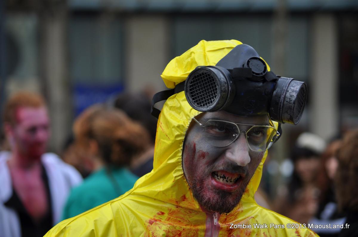 027 - Zombie Walk 2013