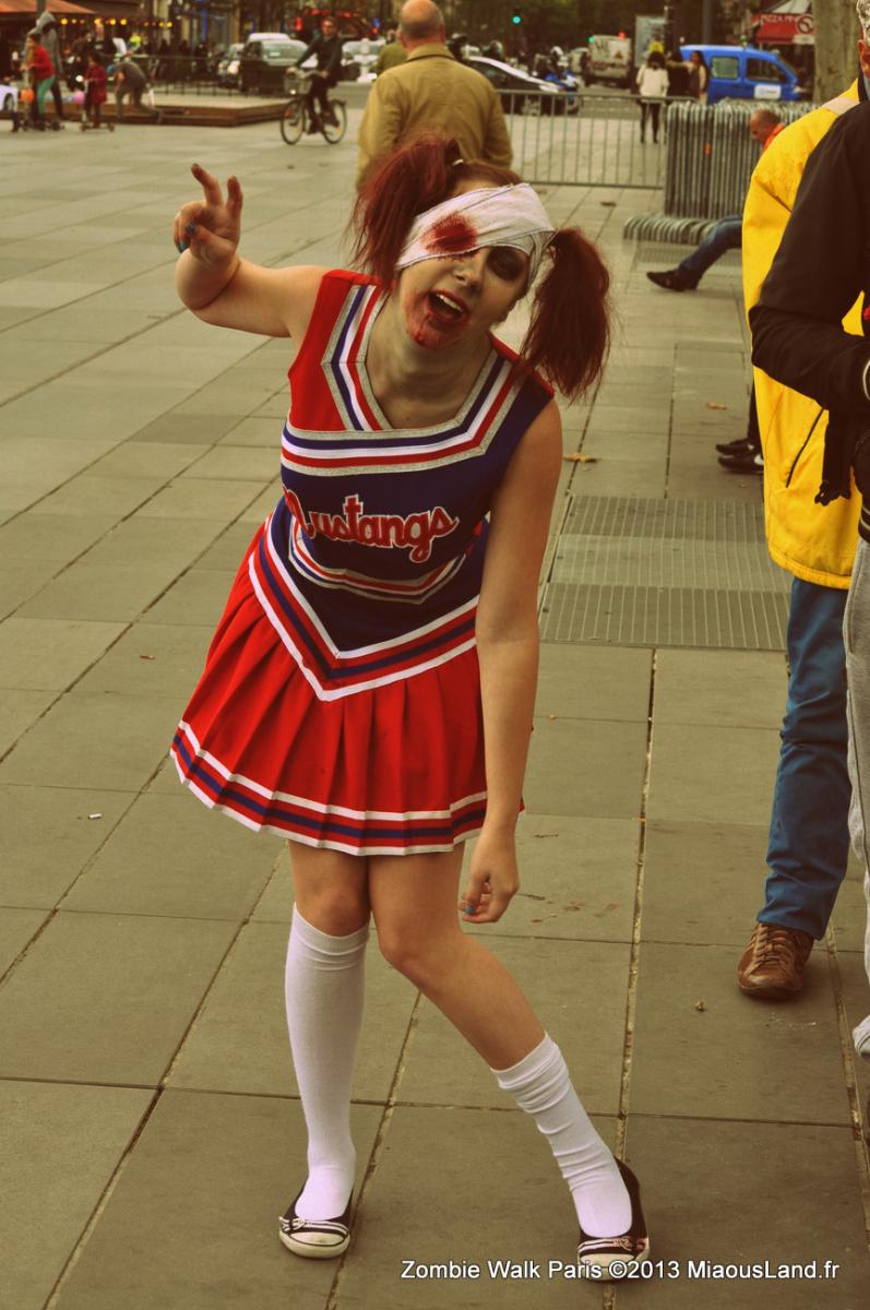 064 - Zombie Walk 2013