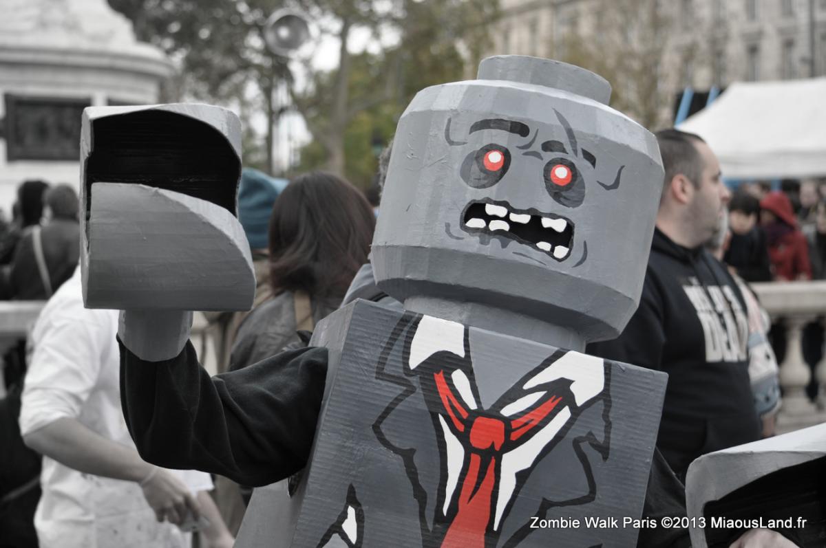 079 - Zombie Walk 2013