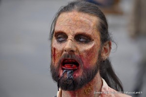 077 - Zombie Walk 2013